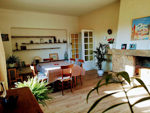 Photo n°9 de La Coucarelle : location gîte meublé de tourisme au calme, 4 personnes. à Aubagne (Location d'appartement de vacances)