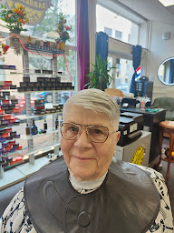 Photo n°19 de Barbershop YELLOW à Clermont-Ferrand (Salon de coiffure)