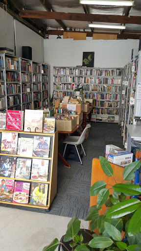 Salisbury second hand bookshop - Thumbnail