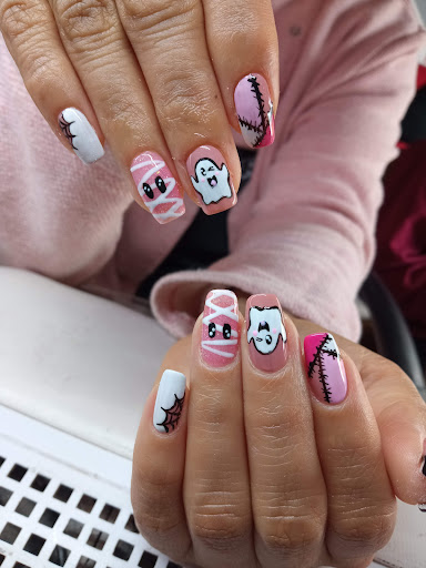 Studio Nails by Less