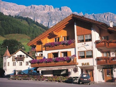 Photos of Collett's Mountain Holidays