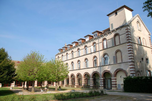 Photo de EHPAD Villa D'Azon à Venoy (89290)