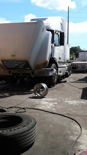 Lorenzo Tires & Repair Services Inc - Thumbnail