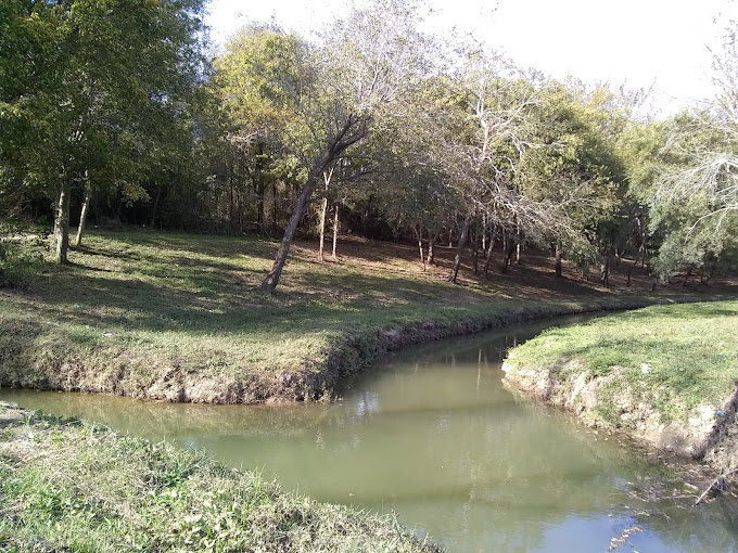 Armand Bayou Hike & Bike Trails - Fairmont Parkway Trail Head in Pasadena TX