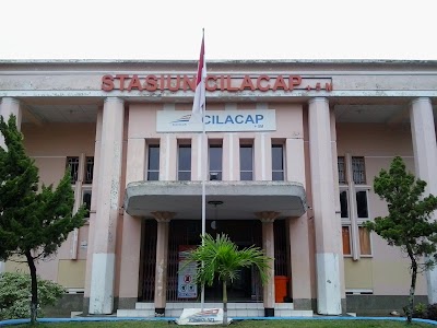 Photos of Stasiun Cilacap