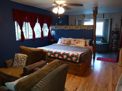 Aloha Crater Lodge - Thumbnail