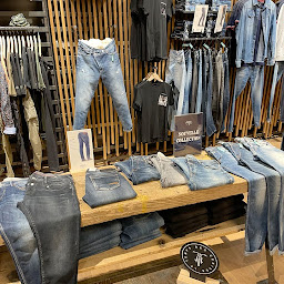 Photo n°4 de Le Temps des Cerises à Lanester (Magasin de vêtements pour femmes)