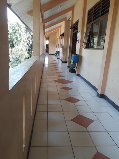 Photos of SMP Negeri 1 Kalimanah