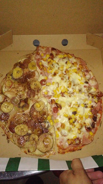 Photos of Crunchy Pizza