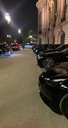Photo n°21 de Carats limousine à Antibes (Service de chauffeur privé)