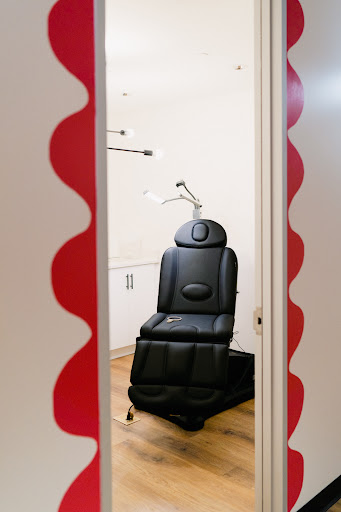 The Injection Room - Eilan - Visual