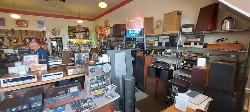 Vintage Sound At Great Lakes Trader - Thumbnail