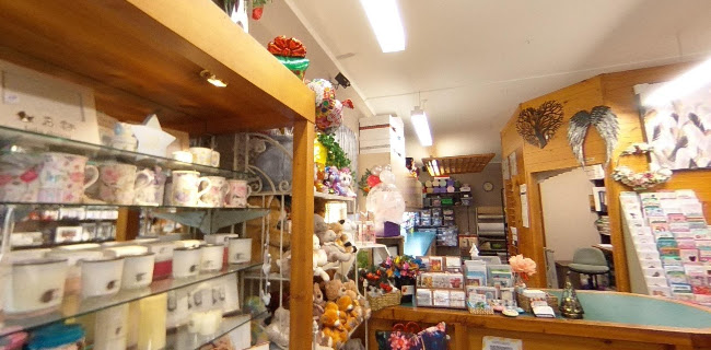 Flowers & Balloons Of Ashburton - Florist