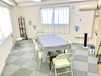 Bee Three 鴨宮駅北店丨小田原ボードゲーム・スペース