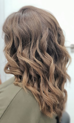 Mónica Rivero | Peluquería Ourense Logo