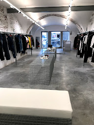 Photo n°5 de EDO à Ajaccio (Magasin de vêtements pour hommes)