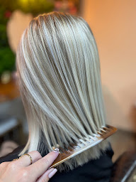 Photo n°8 de Myst'Hair & Nature à Marseille (Salon de coiffure)