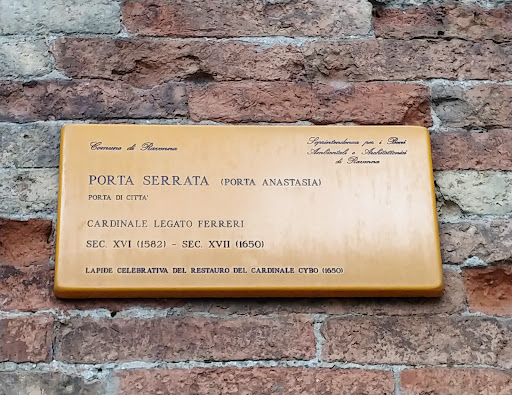 Porta Serrata - Thumbnail