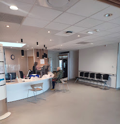 Photo n°2 de ELSAN Laser Vision Perpignan (ex Vision Sud Santé) à Cabestany (Chirurgien utilisant la technique du Lasik)