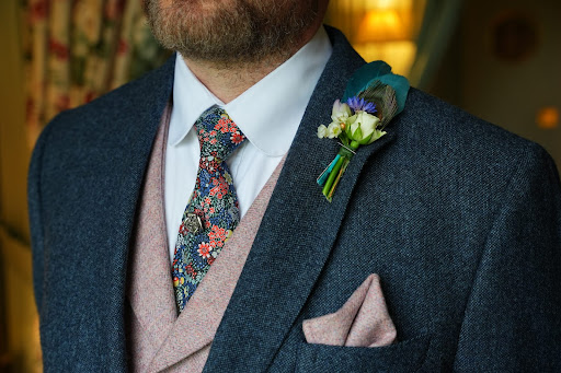 Dandy Threads - Visual