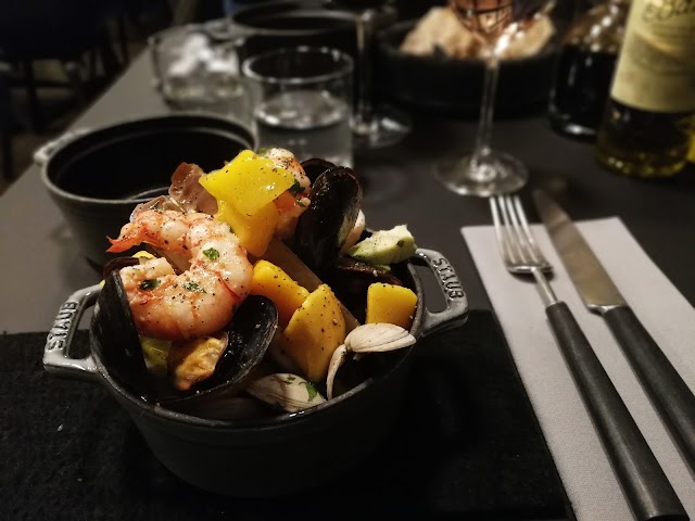 Cabinet de Vin&Cocotte