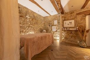 Photo n°1 de Maison de beauté Massages & Soins Holistiques à Boujan-sur-Libron (Centre de bien-être)