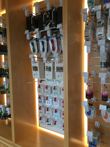 Ace Tech Store - Visual