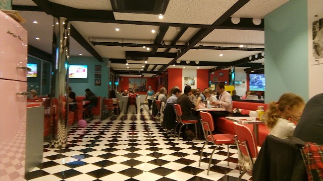 Holly's Diner