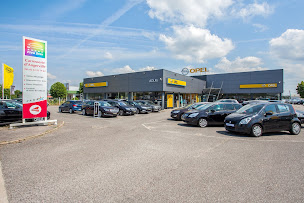 Photo n°1 de AUTOMOBILES DE LA MADELEINE - CARROSSERIE D'ANGERVILLE à Angerville-la-Campagne (Garage automobile)