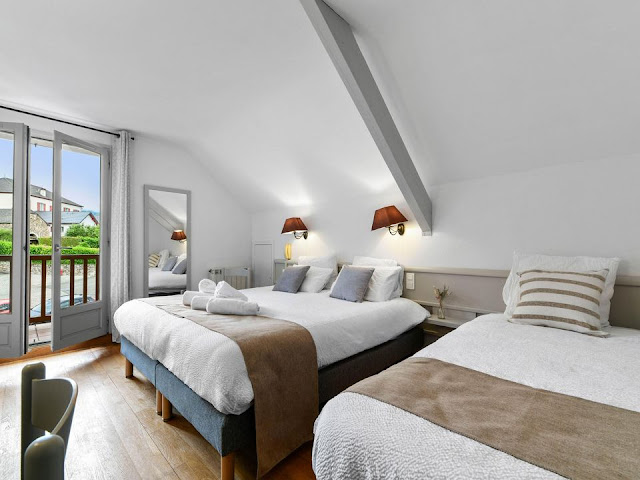 Logis Hôtel Etchemaïté by null