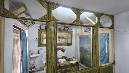 Manzoor Dawakhana (Natural World)