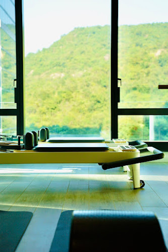 Healing Planet Pilates Studio 石門｜ 普拉提 ｜拉筋伸展｜ 痛症緩解 ｜ 頌缽音療｜ 手碟體驗｜靜觀冥想