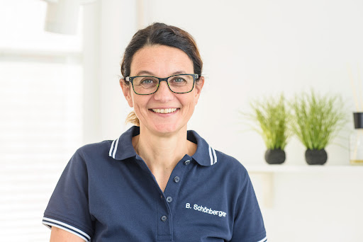 Dentist Beate Schönberger