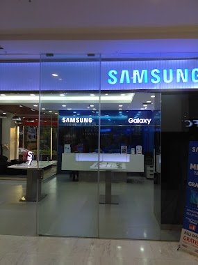 Samsung Experience Store - Plaza Ekalokasari, Author: Riio