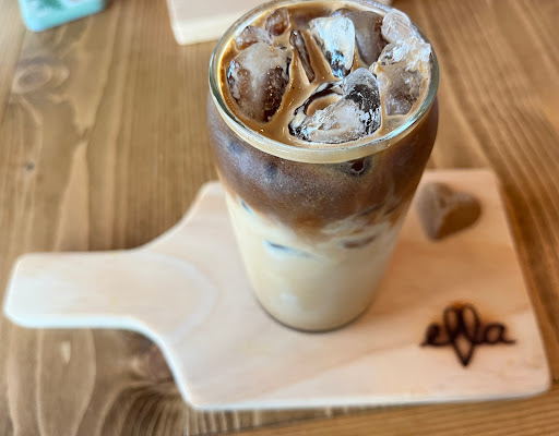 Ella Coffee House Davie - Thumbnail