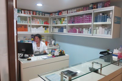 Photos of Dr. Douglas Villarroel