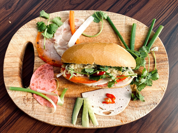 Bánh Mì Bà Khàn, 247 Võ Thị Sáu, Long Toàn, Bà Rịa, Bà Rịa Vũng Tàu