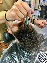 Photo n°3 de Kustom Hair à Anglet (Salon de coiffure)