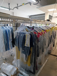 Photo n°15 de LEADER CLEAN PRESSING à Antibes (Blanchisserie)