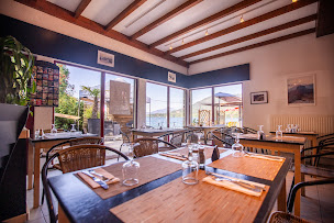 Photo n°1 de Restaurant Au Pré du Lac à Saint-Théoffrey (Restaurant)