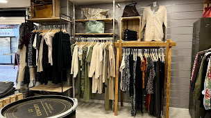 Photo n°11 de Le Concept à Saint-Maximin-la-Sainte-Baume (Magasin de chaussures)