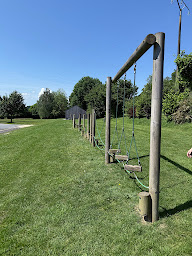Photo n°2 de SCLA - Installation d'équipements sportifs et aires de jeu à Josselin (Fournisseur d'équipement d'aires de jeux)