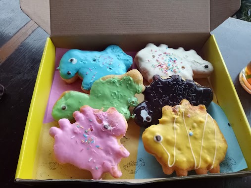 DINO DONUTS, Author: umi tarwiyah