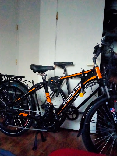 IZZY’S BIKE SHOP - Thumbnail