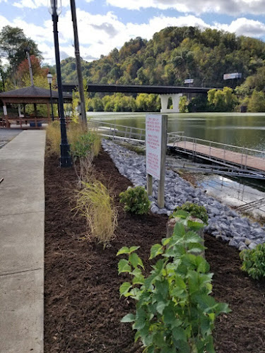 Premier Landscapes & Lawncare