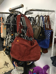 Photo n°4 de Recyclerie Souvenirs De Demain à Coutras (Association bénévole)