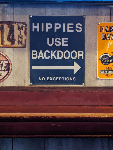 J's Down Under - Visual
