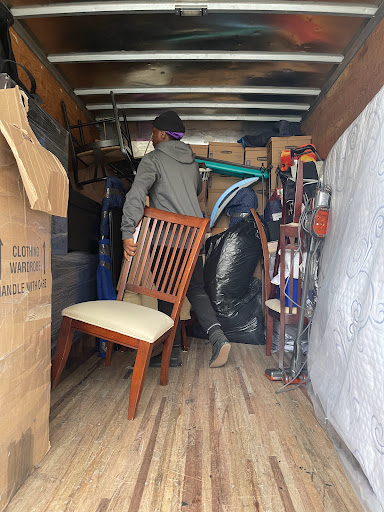 Quick Bee Moving/ Movers/ Junk Removal - Thumbnail