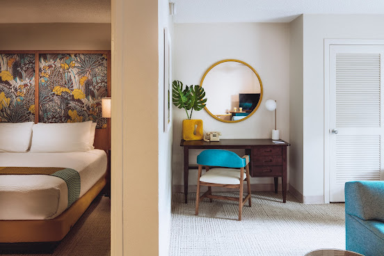 White Sands Hotel by null