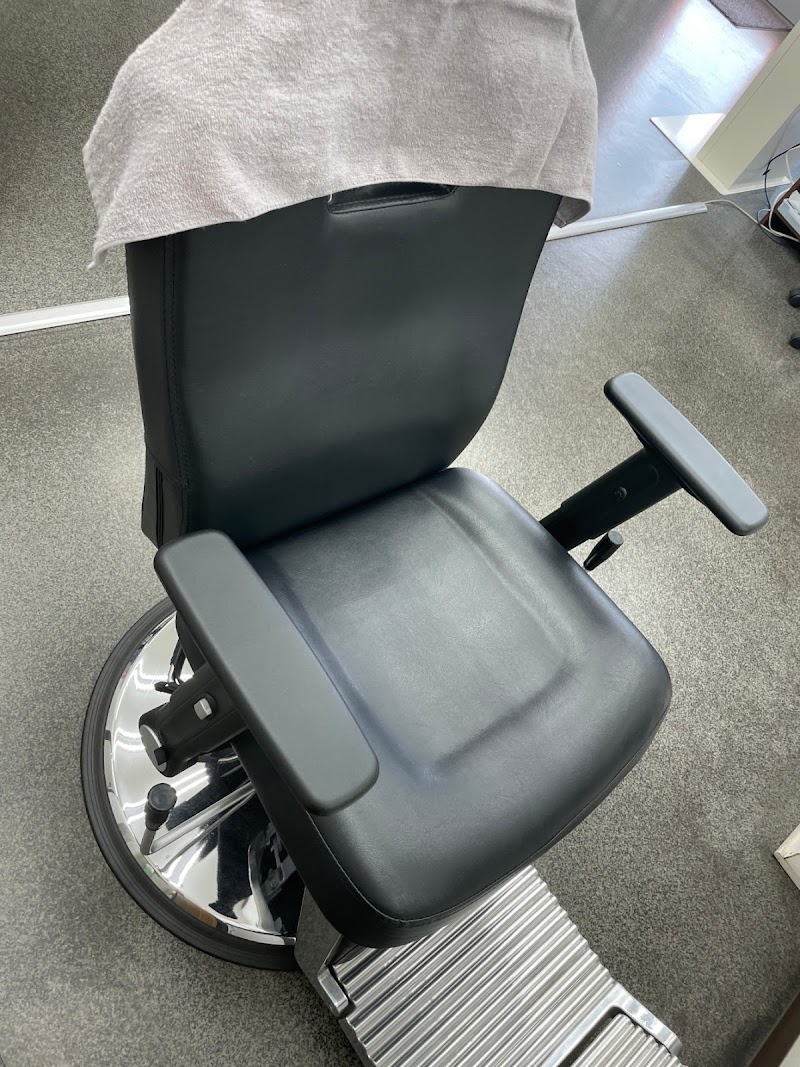 カットハウスひかり 鮎川店